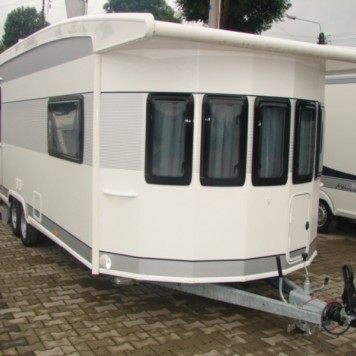 Hobby LANDHAUS 770CL pn11.JPG
